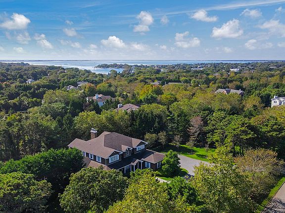 4th image of 4 Parrish Pond Ln