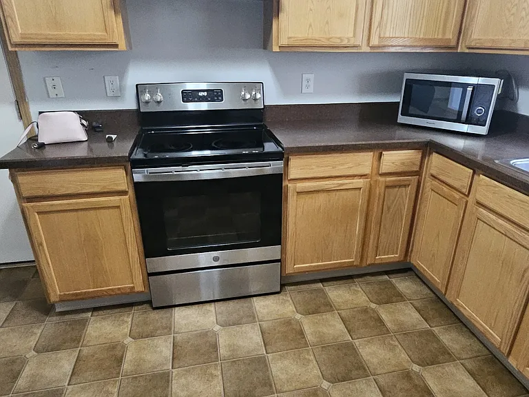 5700 Galveston Dr — Photo 4