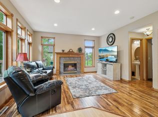 6893 256th St, Wyoming, MN 55092