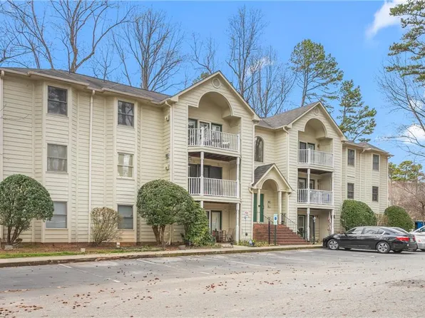 5934 W Friendly Ave Unit M, Greensboro, NC 27410