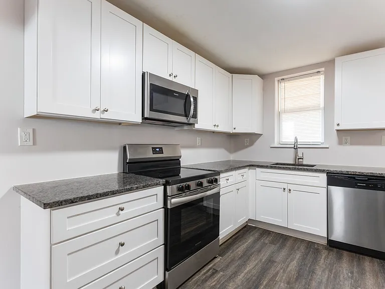 1514 N Luzerne Ave — Photo 19