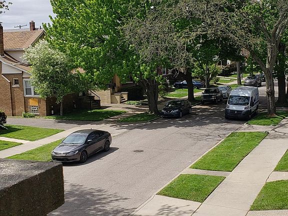 4th image of 1006 Beaconsfield Ave #2