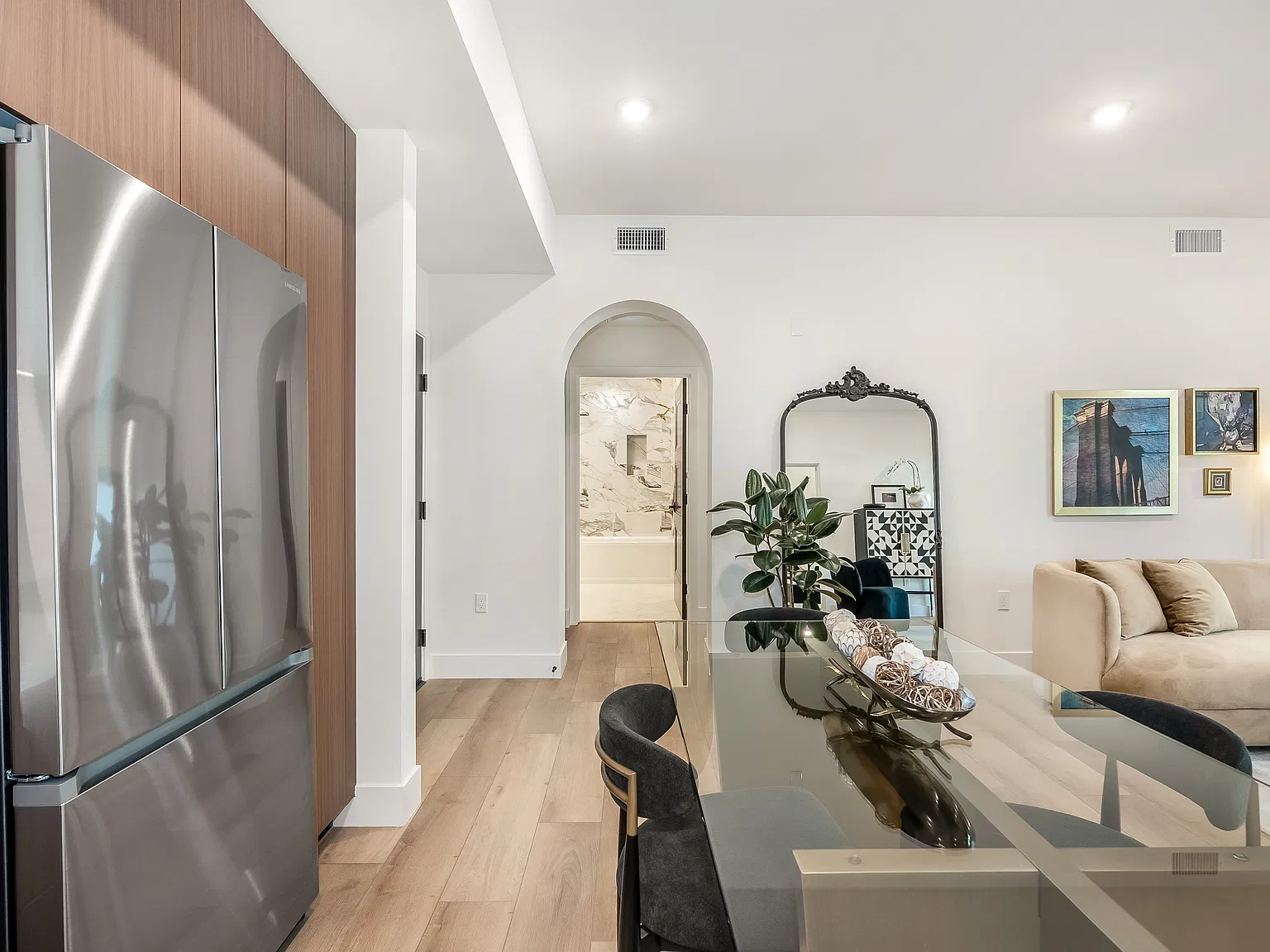 1 bed, 1071 sqft, $4,800 — Photo 3