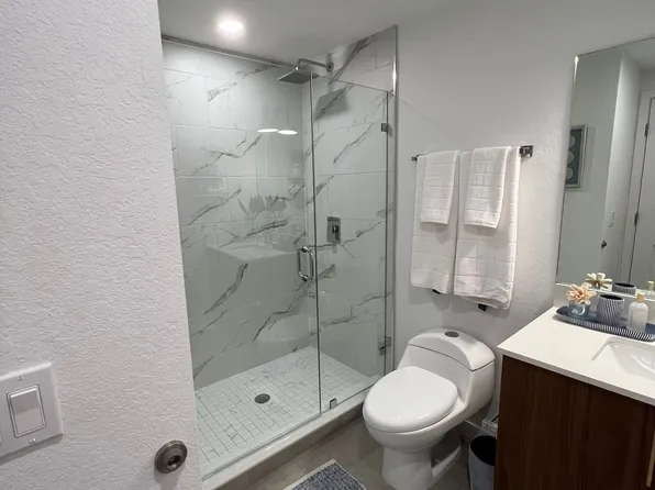 8220 NW 48th St #305, Fort Lauderdale, FL 33351