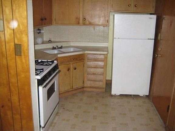 5th image of 9335 W Sheridan Ave