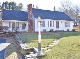 328 Quaker Ln, Scituate, RI 02857