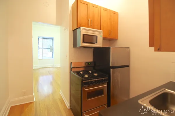 Rented by City Connections Realty | media 31