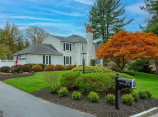 407 Valley Glen Dr, Bryn Mawr, PA 19010