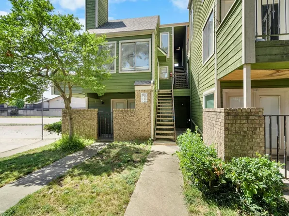 9807 Walnut St APT D205, Dallas, TX 75243