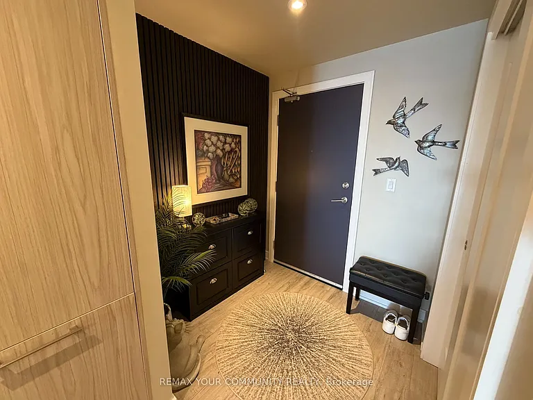 185 Dunlop St E #303 — Photo 4