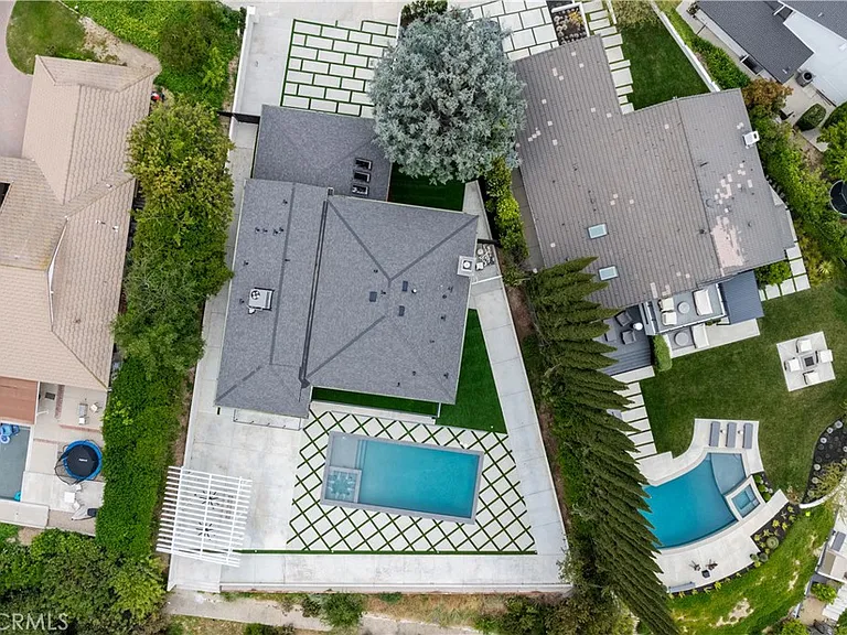 19660 Valdez Dr — Photo 8