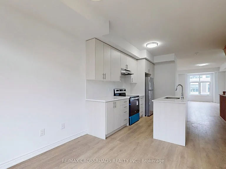 781 Kootenay Path — Photo 15