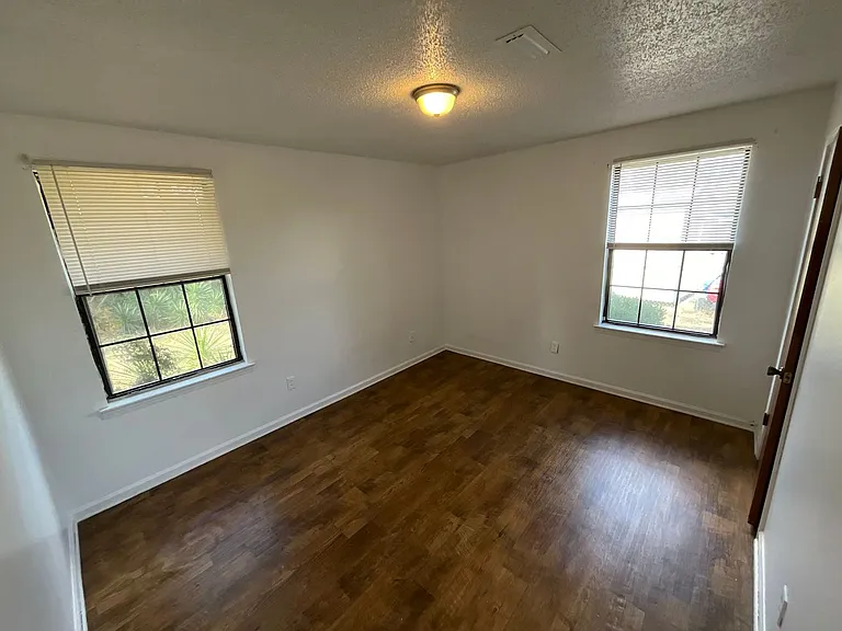 4229 Village Ct — Photo 7