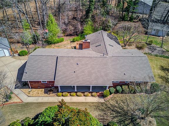 5th image of 3410 Maynard Cir