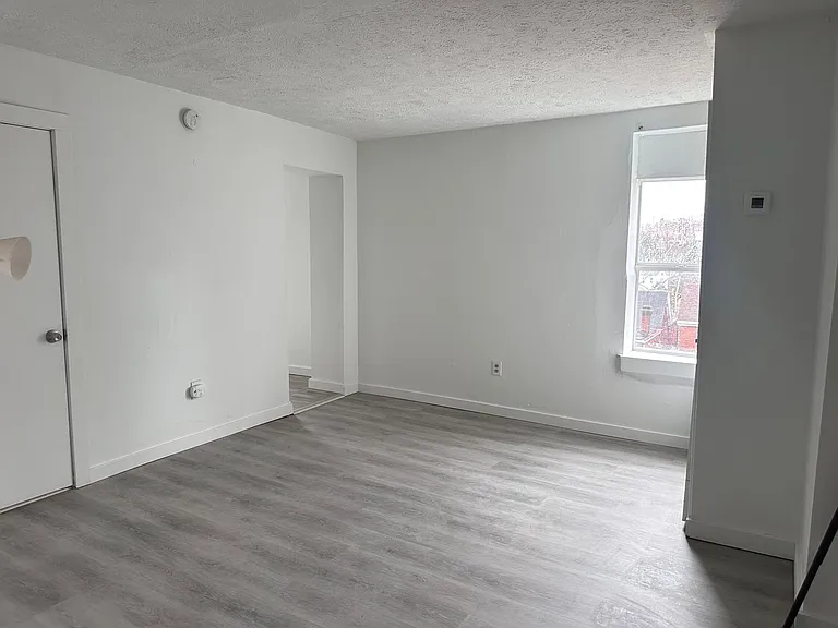 132 Charles St — Photo 15