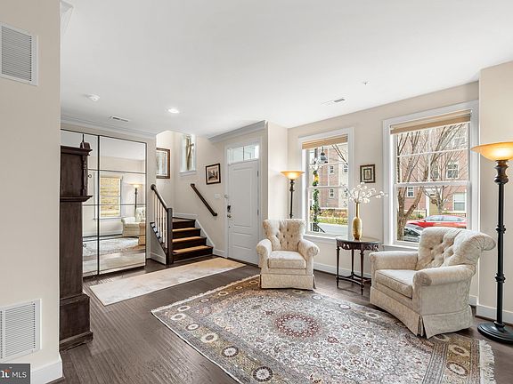 5th image of 318 Crown Park Ave