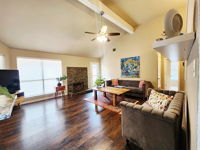 1320 Sheila Dr — Photo 37