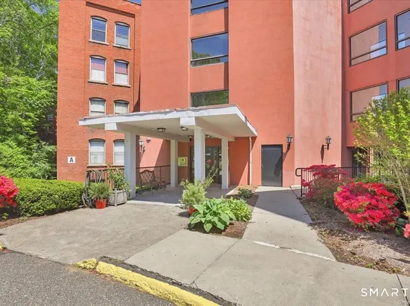 222 Williams St E APT 402, Glastonbury, CT 06033