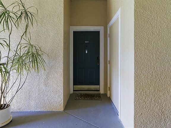 4th image of 5134 Northridge Rd Unit 309