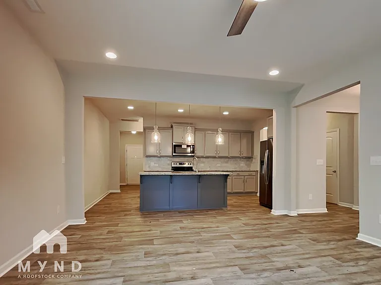 8645 River Ridge Dr — Photo 5