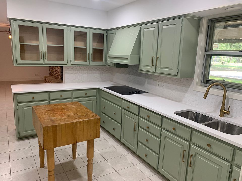 Newly Updated Kitchen