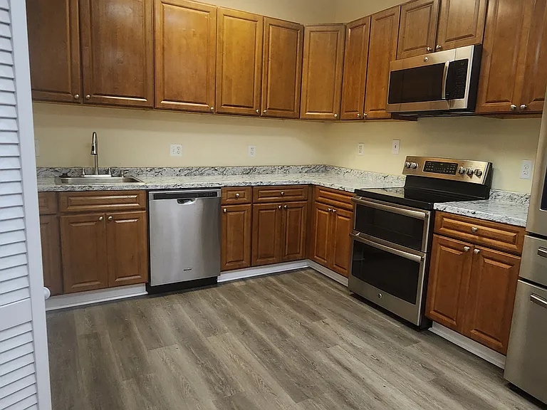 203 Loudoun St SW #2 — Photo 7
