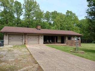 127 Pottawattamie Dr, Cherokee Village, AR 72529
