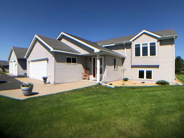 20224 Linden Woods Trl, Mora, MN 55051