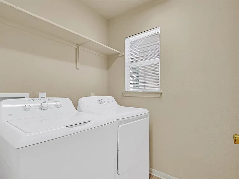 3300 Winding Shore Ln — Photo 23