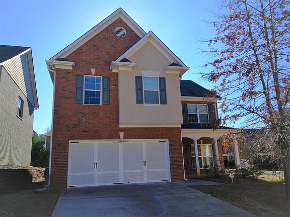 3rd image of 829 Pine Cove Dr