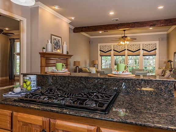 5th image of 203 Troon Dr