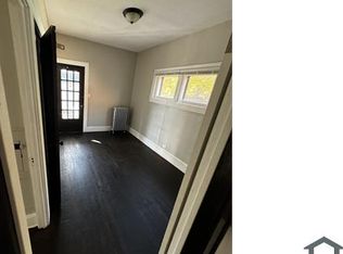 1040 Quilliams Rd, Cleveland Heights, OH 44121