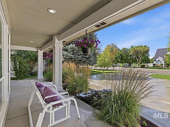 4th image of 2334 W Grassy Branch Dr