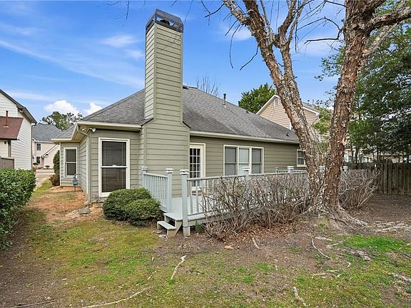 2nd image of 4821 Devon Ln