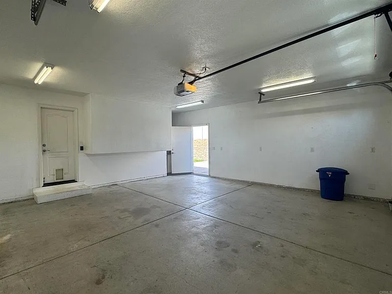 9112 Pinzolo Point — Photo 19