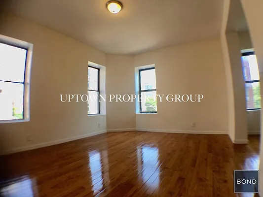 Rented by Bond New York | media 15