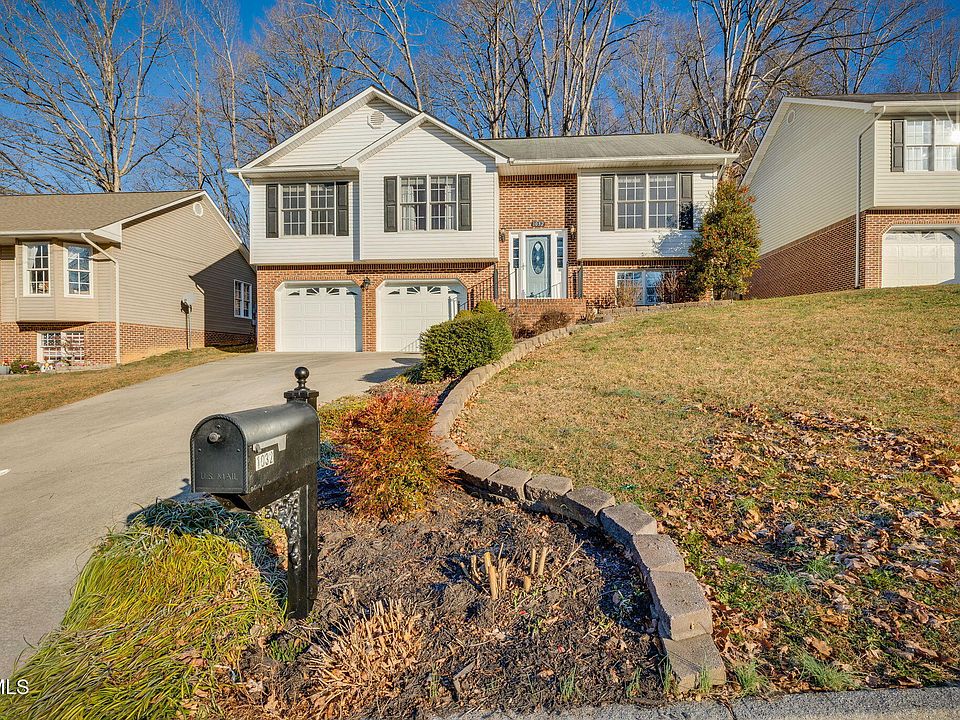 1st image of 1032 Carrington Ct