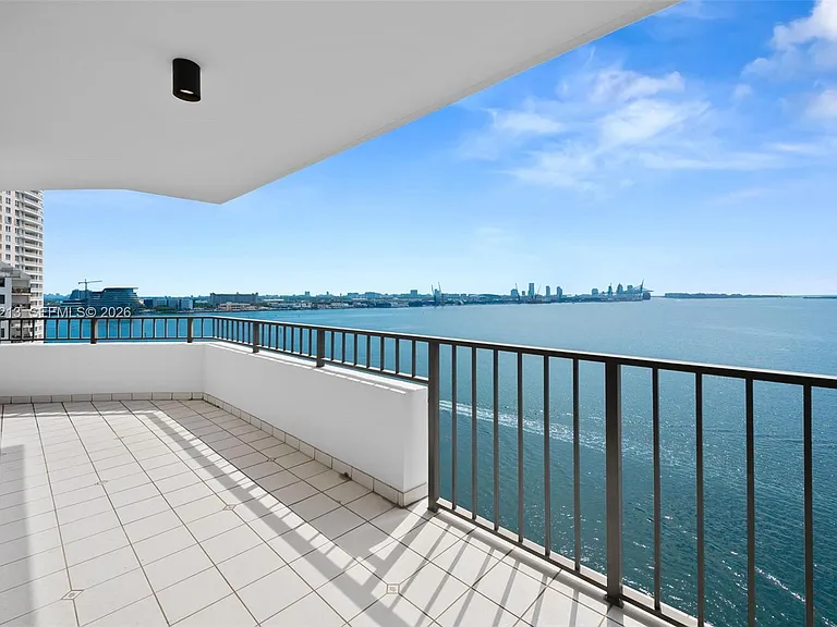 520 Brickell Key Dr #A1206 — Photo 3