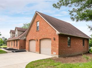 9981 Ridge Acres Ln, Englewood, OH 45322