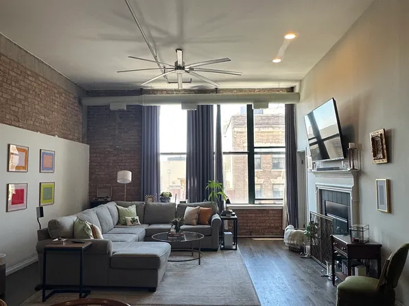 3151 N Lincoln Ave, Chicago, IL