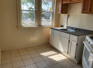 2613 W Capitol Dr, Milwaukee, WI 53206