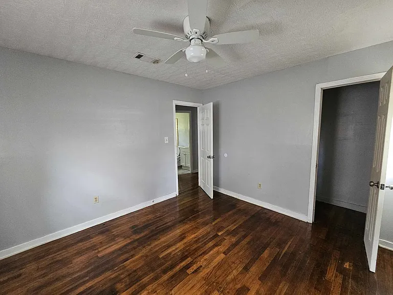 4567 Meadowmont Dr — Photo 6