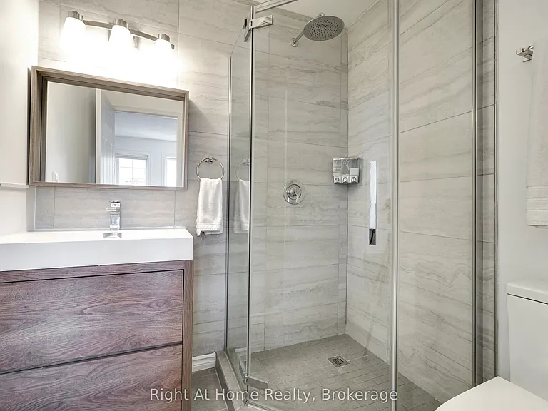 5223 Fairford Cres #51 — Photo 23