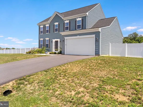18950 Amesbury Rd, Hagerstown, MD 21742