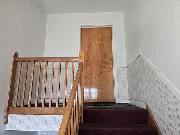 4th image of 7631 N Knox Ave