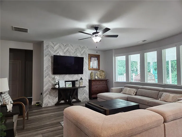 3650 Deaton Trl — Photo 9