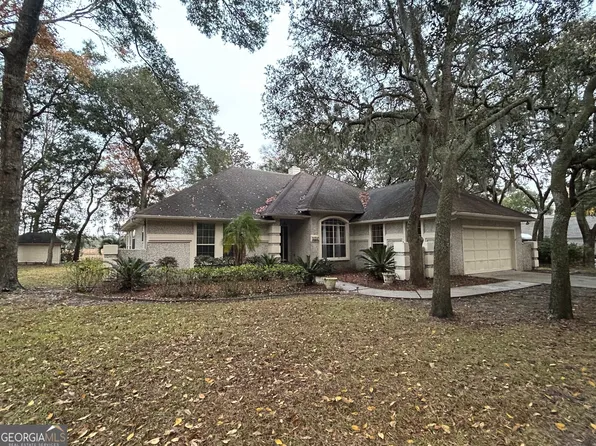 361 Sadler Cove Dr, Woodbine, GA 31569