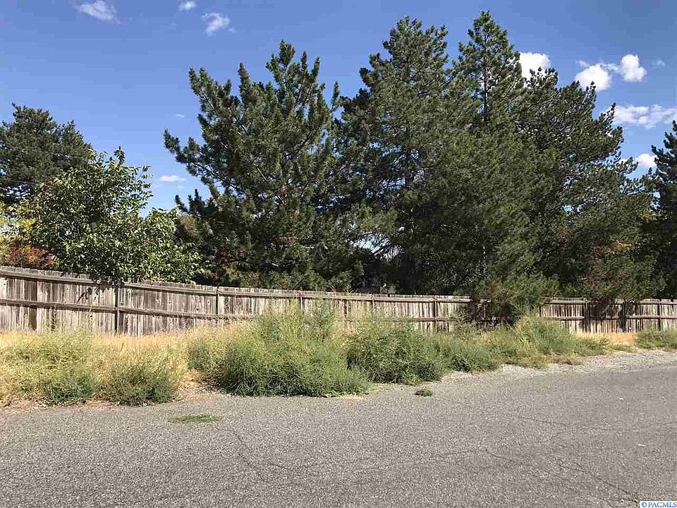 1st image of 724 W 32nd Ave
