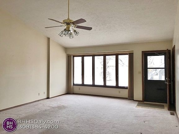 2nd image of 19 Saint James Pl