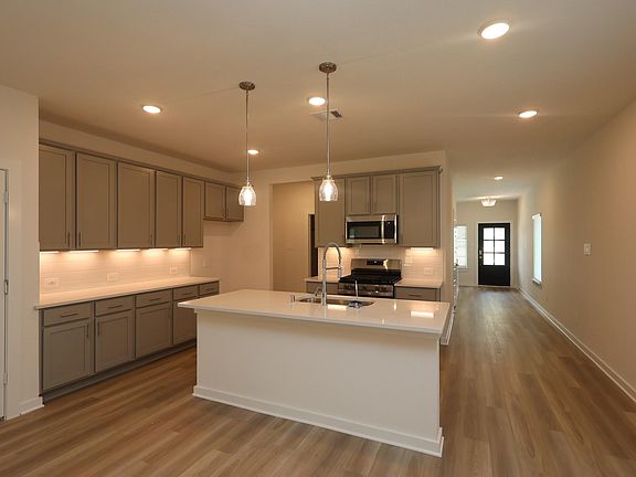 4th image of 20514 Draper Rd